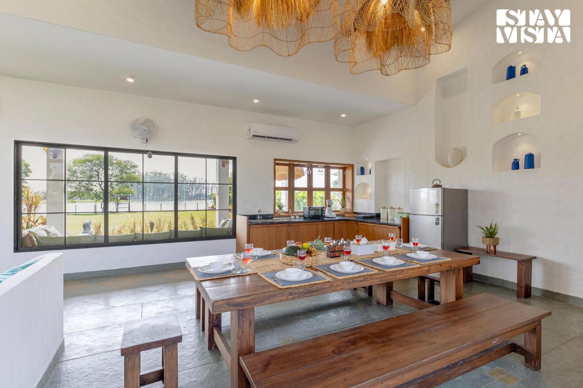 Stayvista At Lotus By The Lake With Pool, Bbq & Lawn Indore Exterior foto